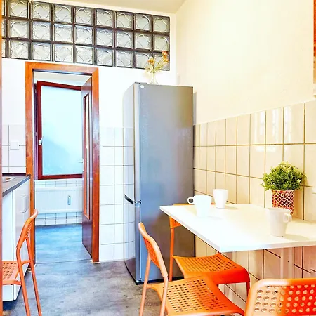 Zentrales 2-sz-apartment Nr 2 - Top-lage Am Hbf *