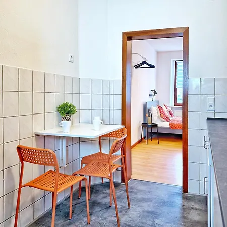 Zentrales 2-sz-apartment Nr 2 - Top-lage Am Hbf Apartmán *
